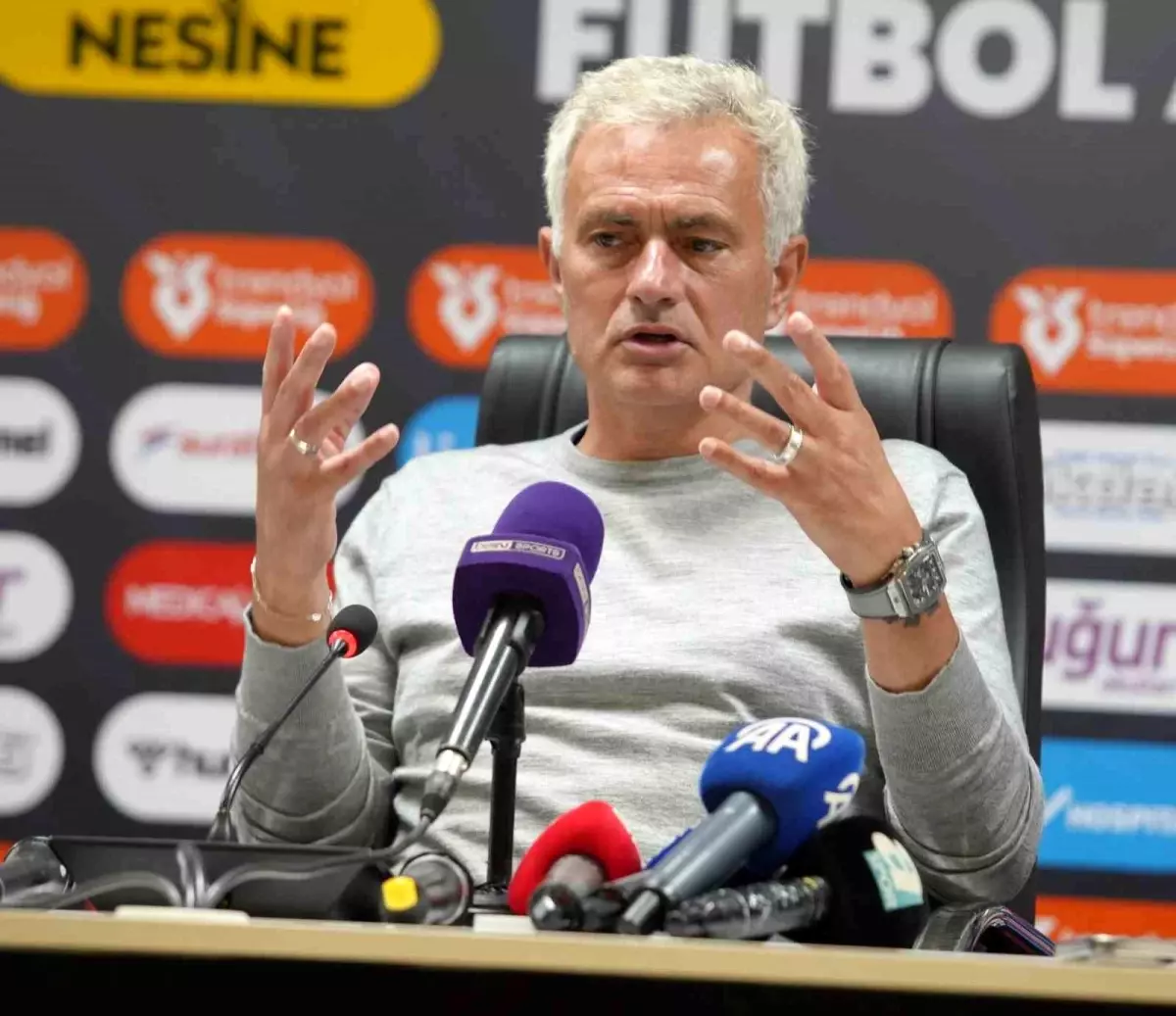Mourinho: Ligi Biliyoruz, Zor Maçlar Var