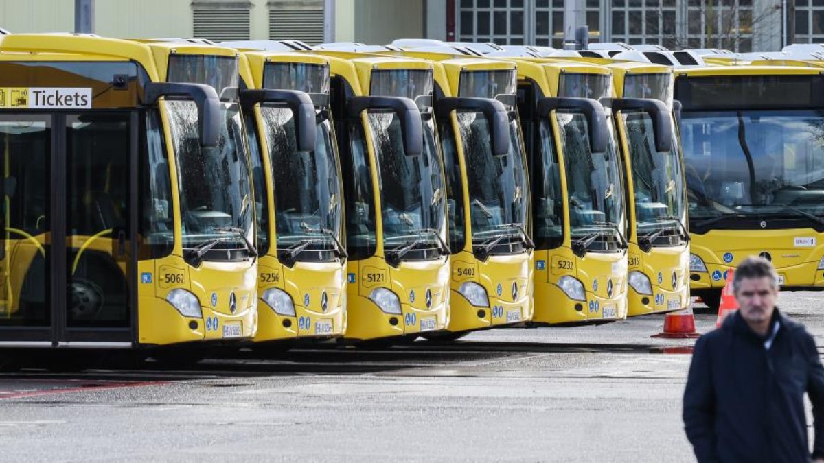 Almanya’nın 6 eyaletinde toplu taşıma grevleri başladı